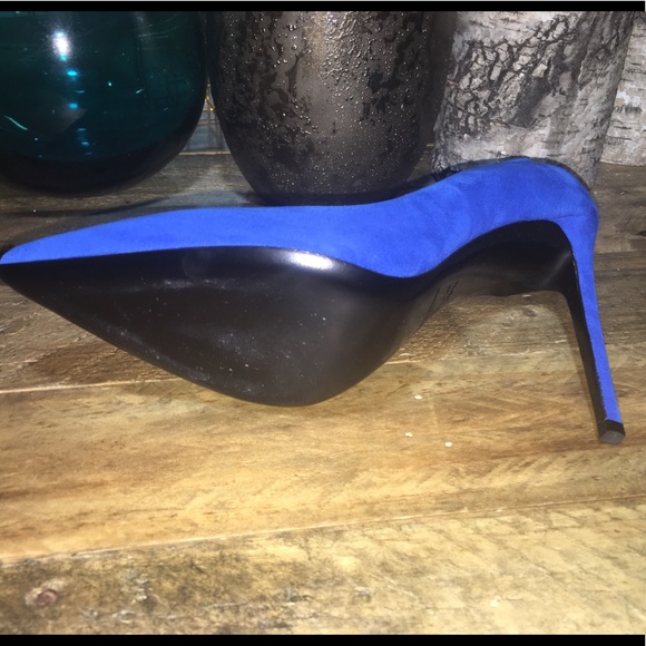 New YSL Saint Laurent Paris Blue Suede Pumps - Picture 8 of 8